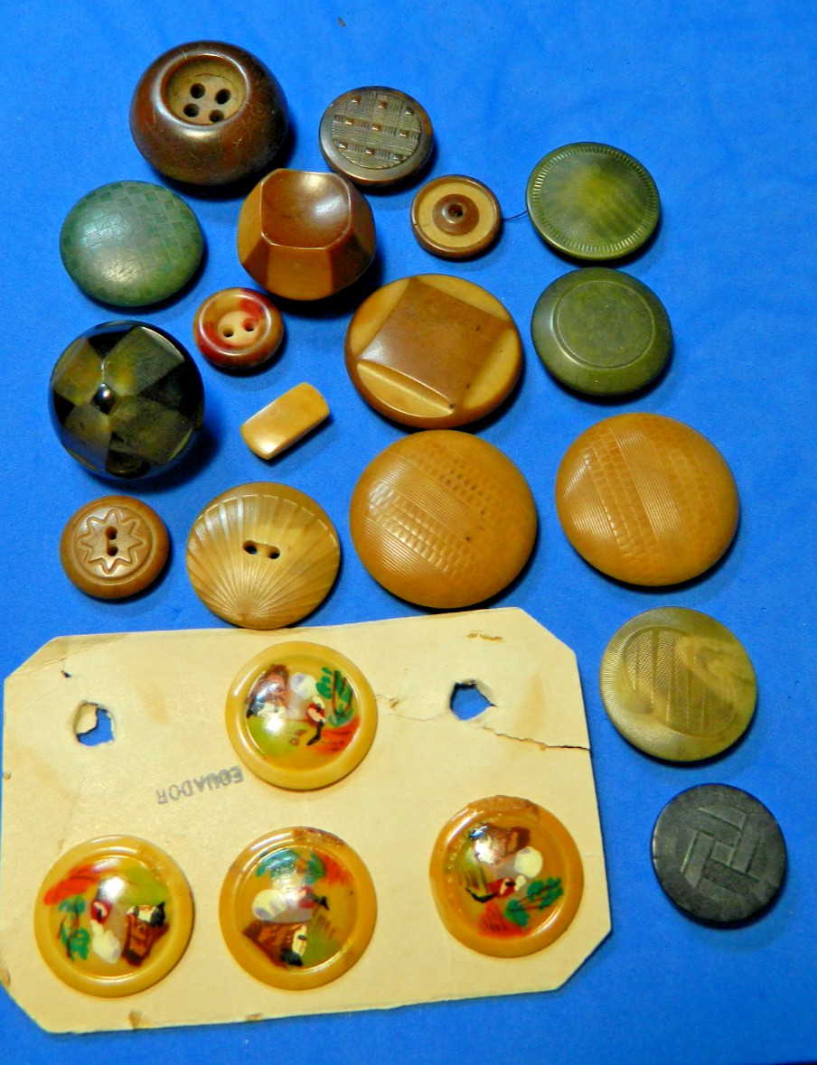 LOT Antique Hand Painted-Dyed Engraved VI Vegetable Ivory Tagua Nut Buttons
