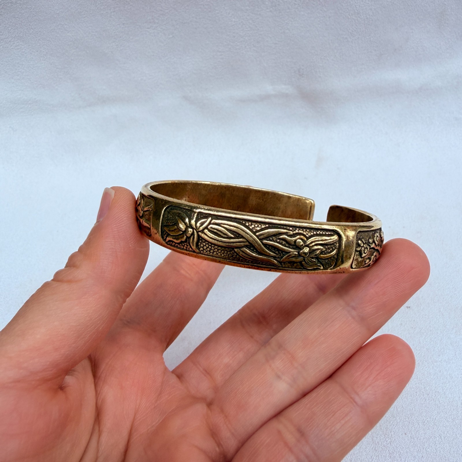 Old Yellow Lima Copper Plum blossom, orchid, bamboo, and chrysanthemum bracelet