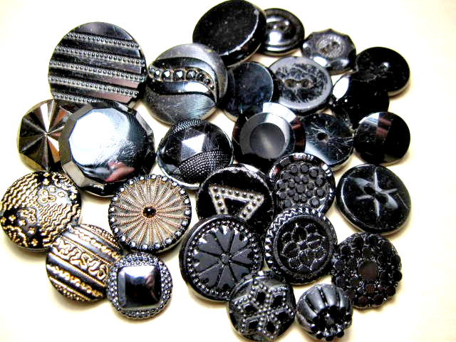 26 Antique Black Glass Buttons Luster,Pattern,Whistle,Faceted 1/2″- 1″