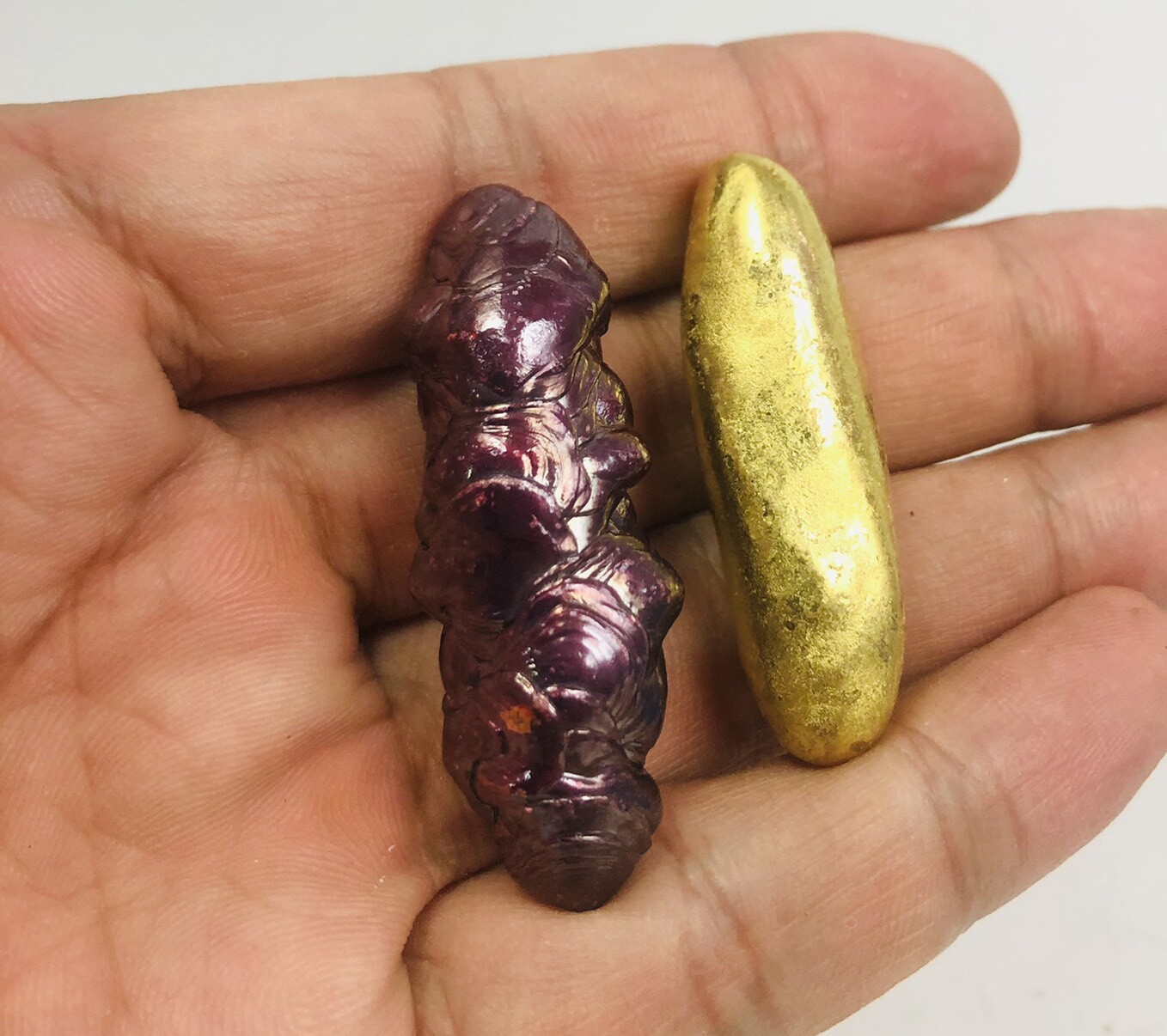 2 Pcs Gold +Red Leklai Suriyan Racha Thai Amulet Magic Stone Lp Somporn Best set
