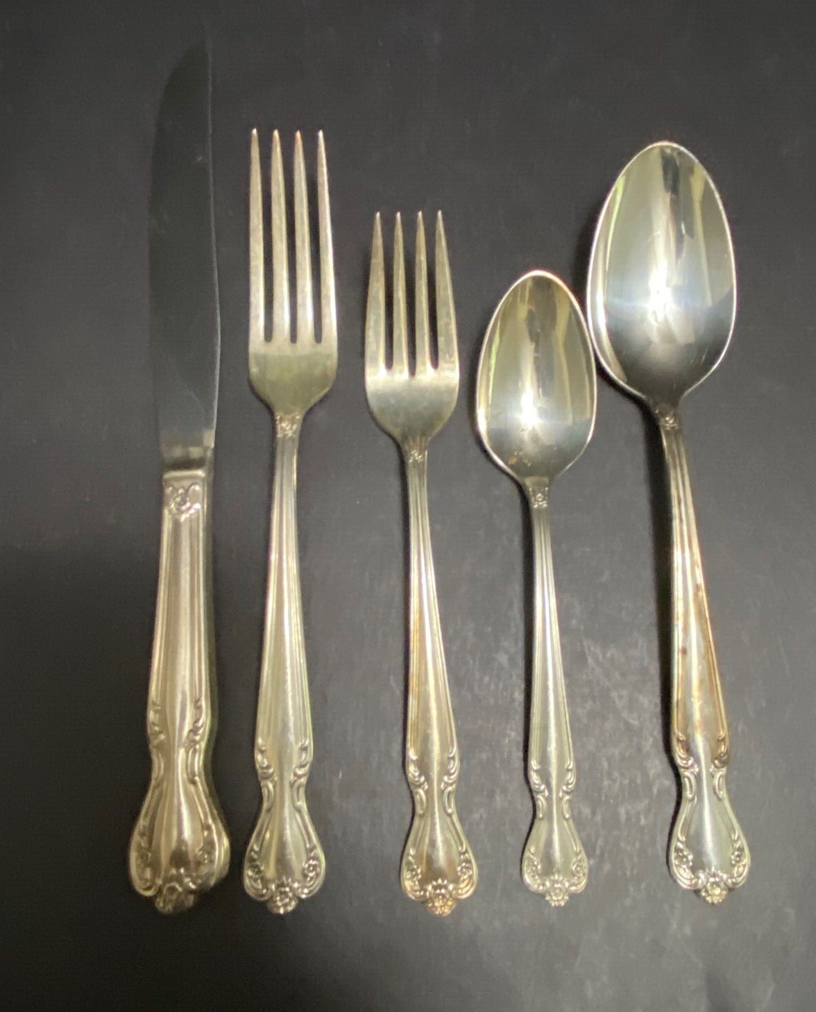 Daybreak Elegant Lady Silverplate Flatware Set Boxed 40 Pc Rogers International