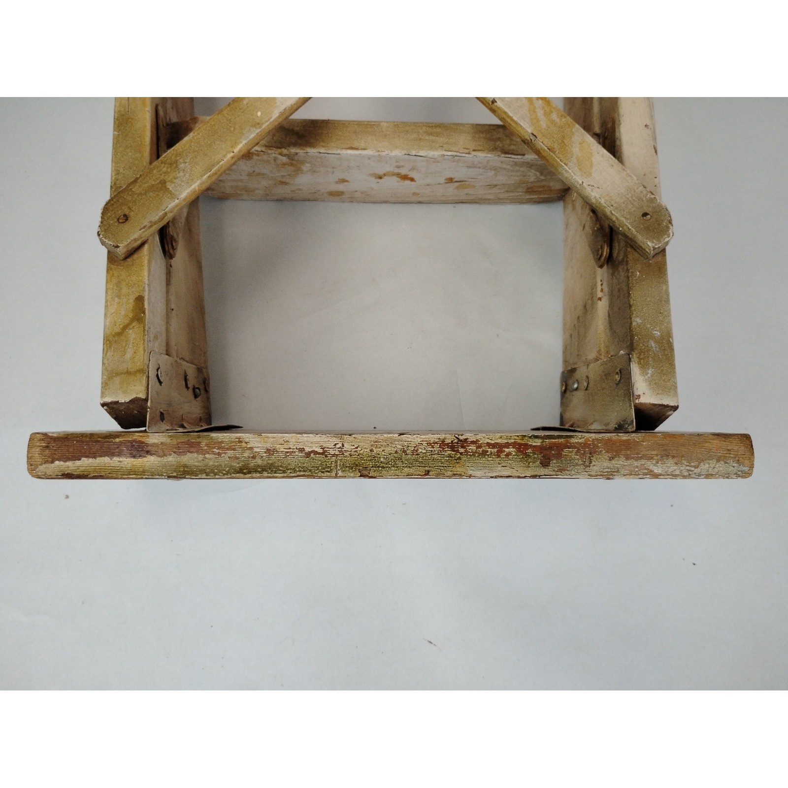 Vintage Wooden 3 Step Stool Ladder Rustic Farmhouse Plant Stand White 22″ Prop