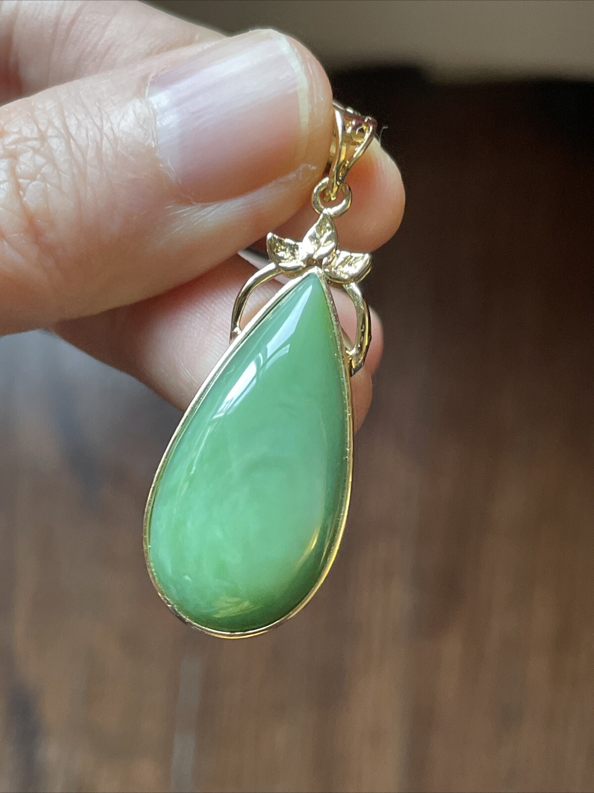 Untreated Natural Nephrite Jade Pendant 和田碧玉水滴 手工包金