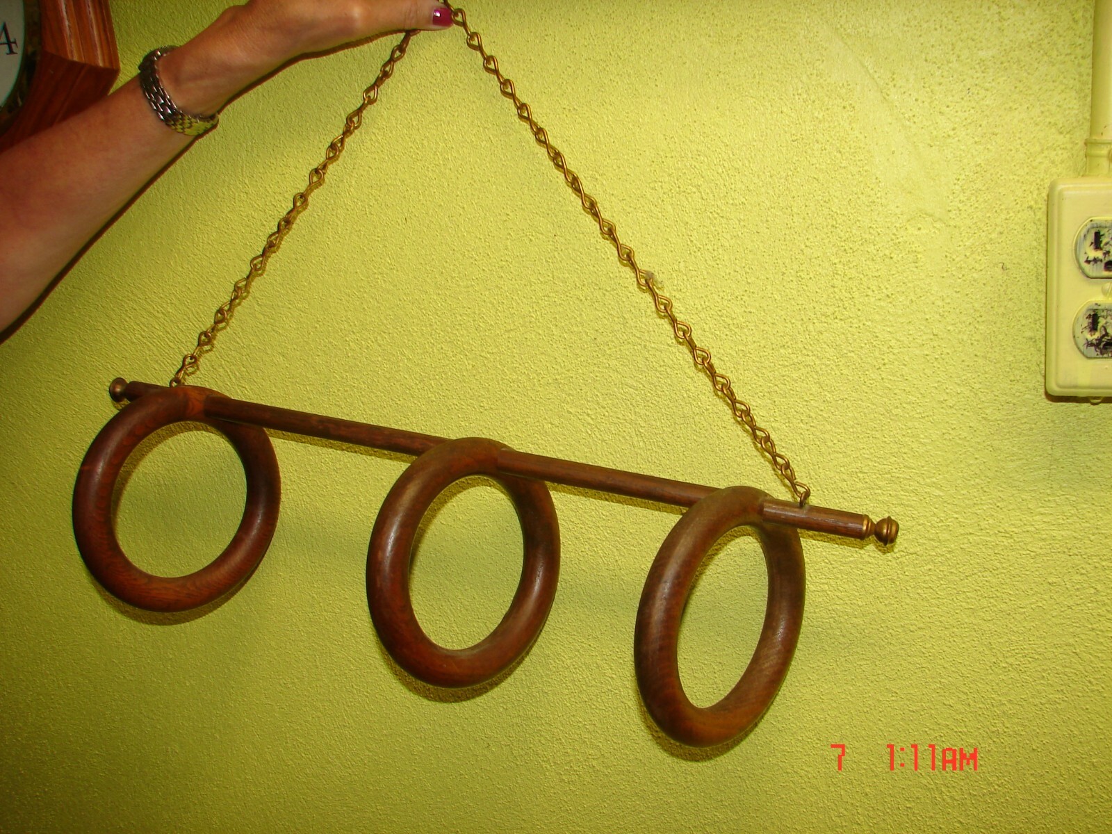 Antique Oak Hanging 3 Ring Towel Holder 19″ Length