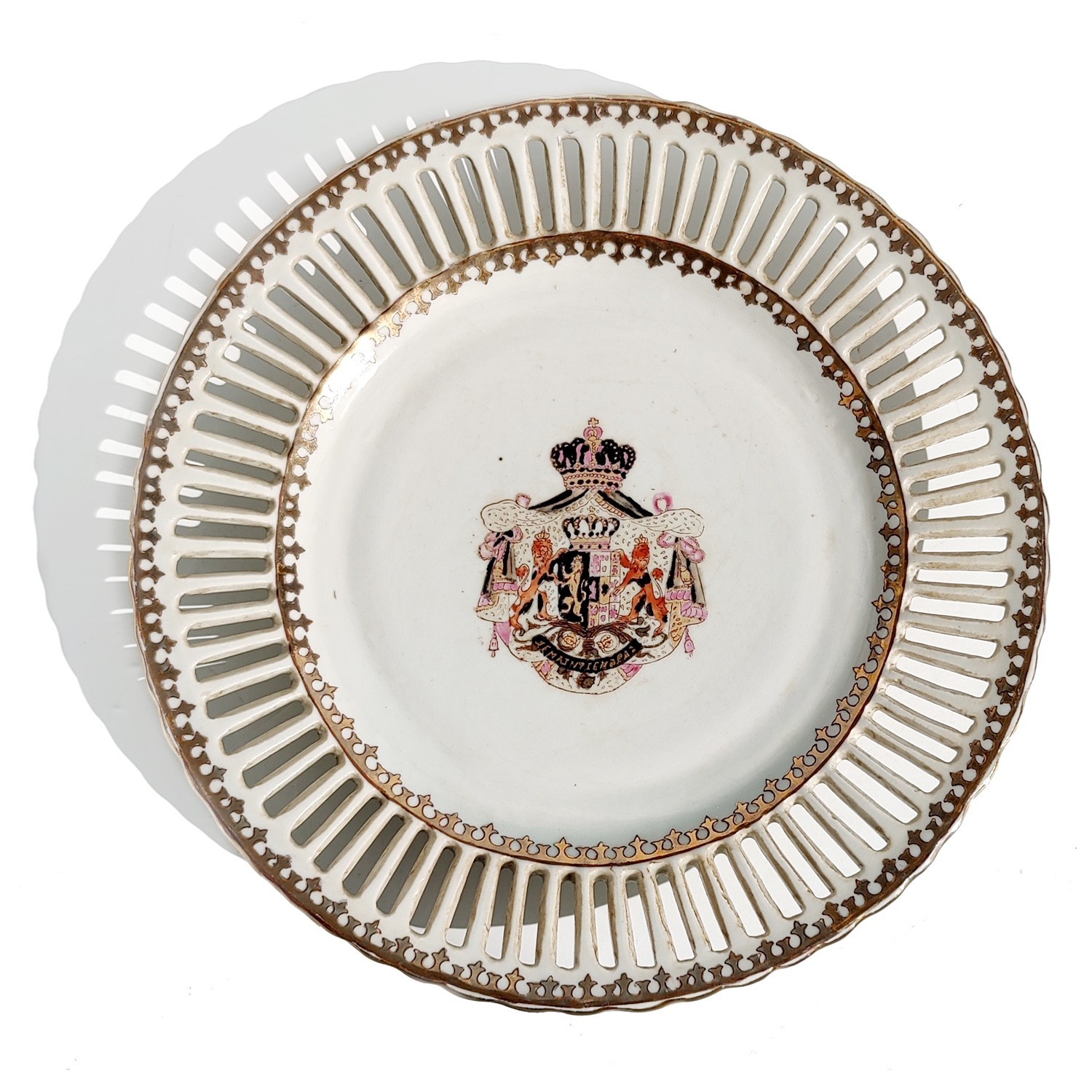 Chinese Export Armorial Plate Reticulated Border and Fleur-de-lis Pattern
