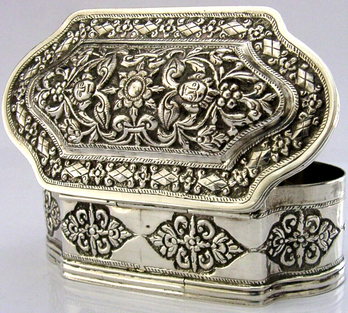 132g INDIAN CEYLON SOLID SILVER TABLE BOX c1900 ANTIQUE