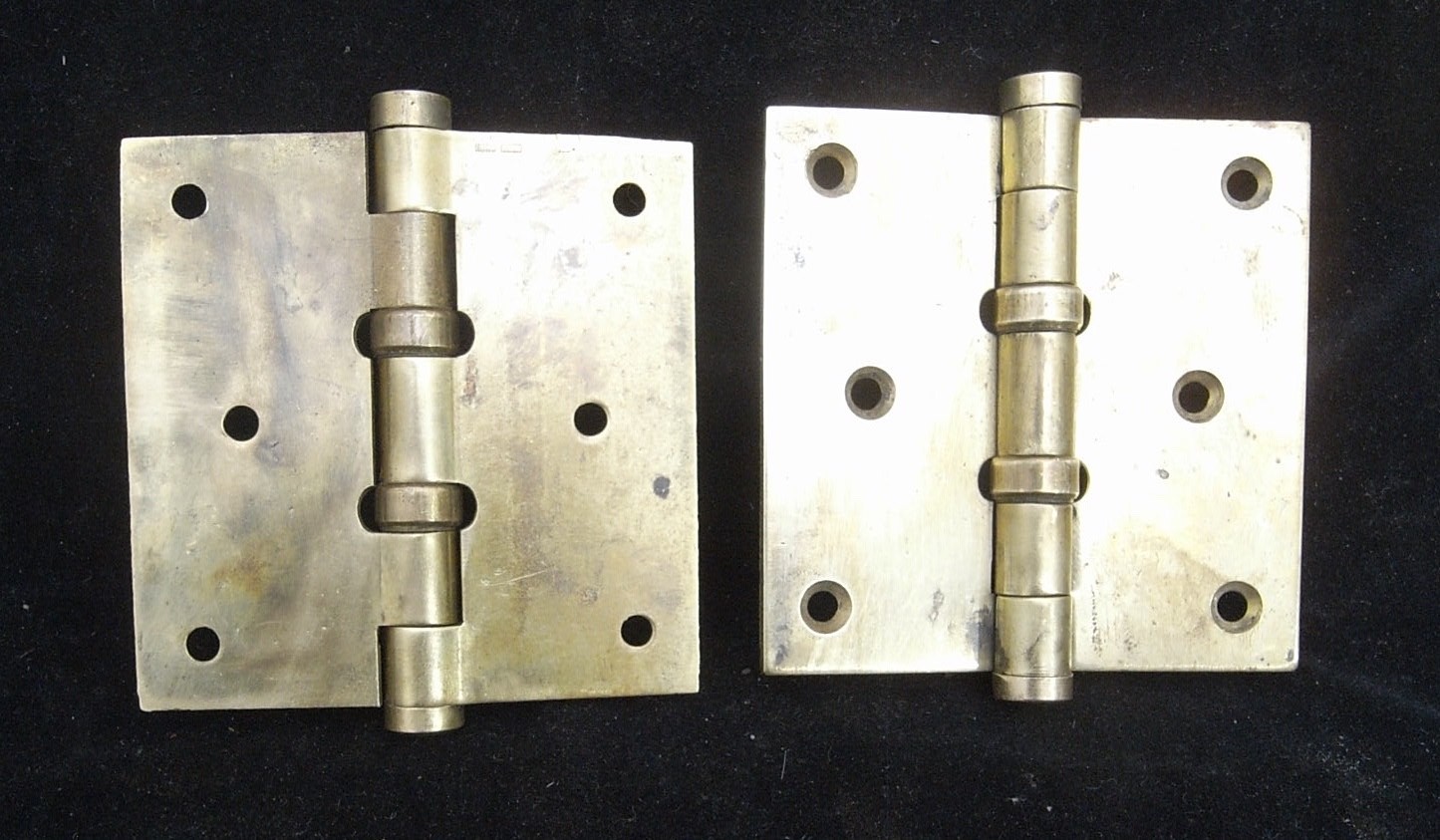 2 VINTAGE 3 1/2″ ” SOLID BRONZE , HEAVY DUTY, BALL BEARING, DOOR HINGES.. N.O.S
