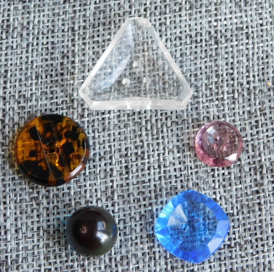 Lot of Antique Vtg Depression Glass Buttons #931-B