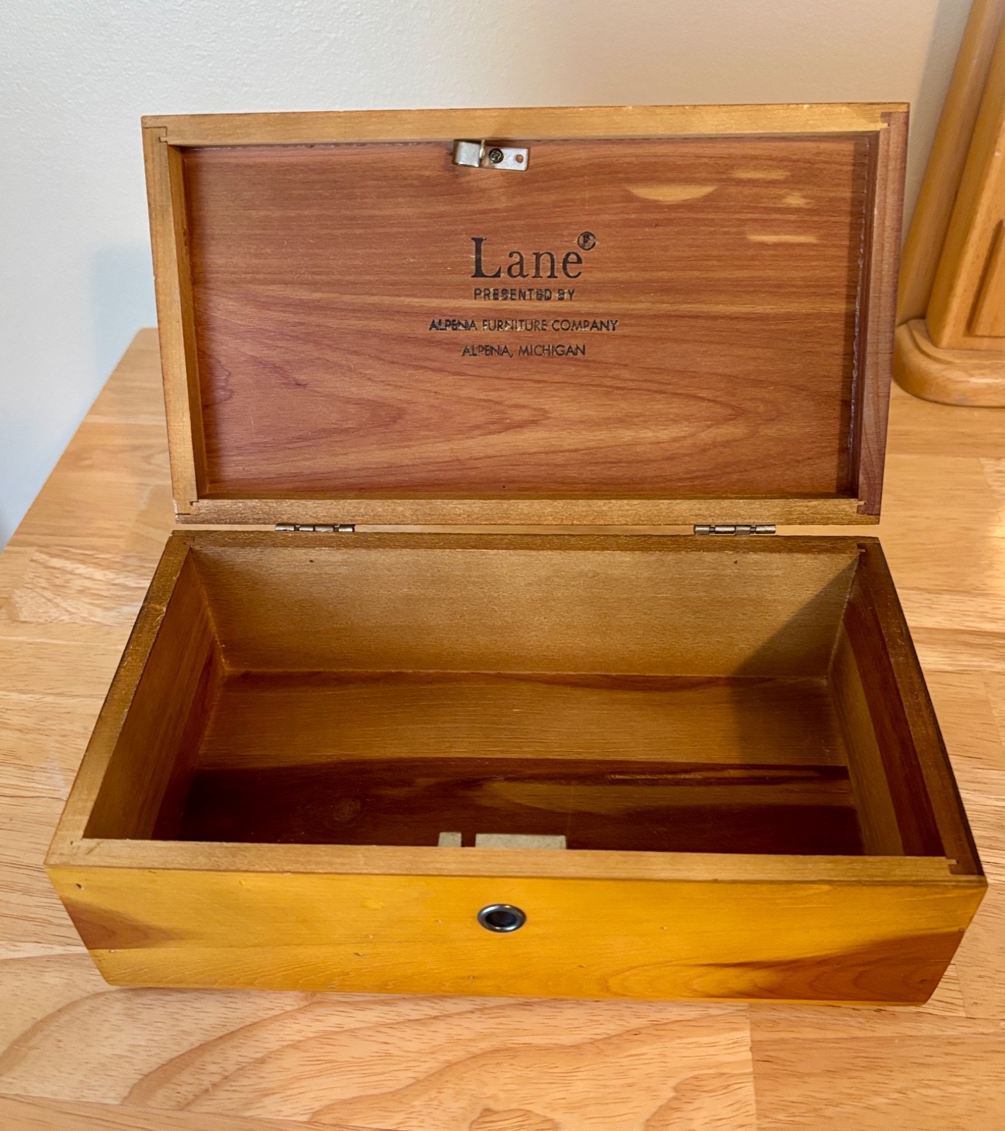Vintage Lane Cedar Chest Advertising Salesman Sample Alpena mi