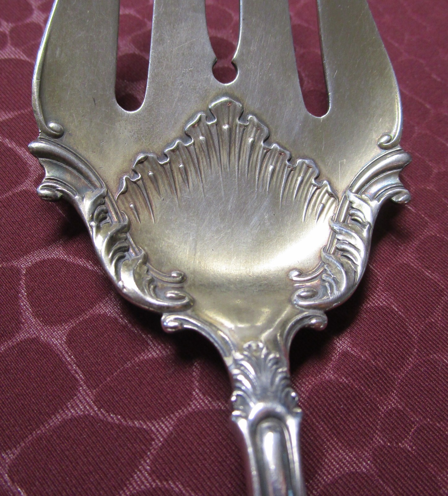 RAPHAEL Fish Serving Fork Gilded Tines ROCOCO Silverplate 1896 No Monogram gbr