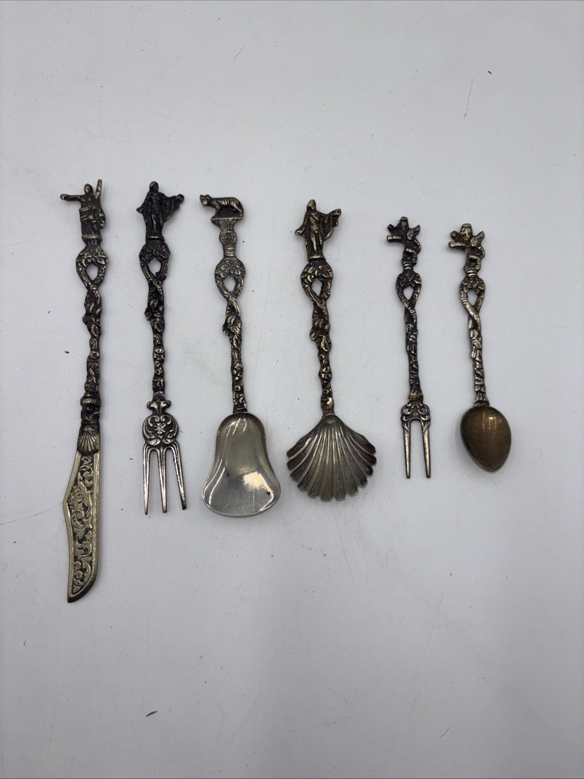 Set of Six Ornate Silverware Italian Candlelight Silver Plated Hostess Utensils