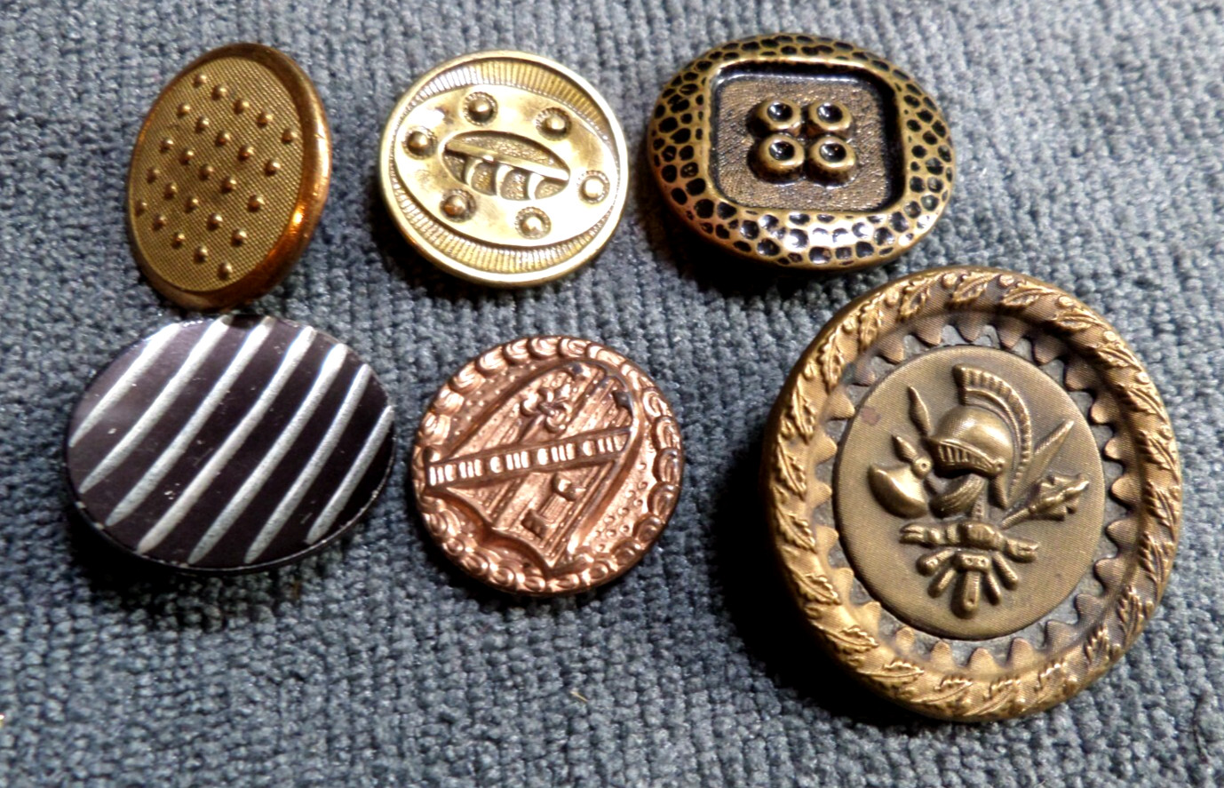 Lot of 70 Vintage Antique Metal Picture Work Uniform Buttons Various Patterns