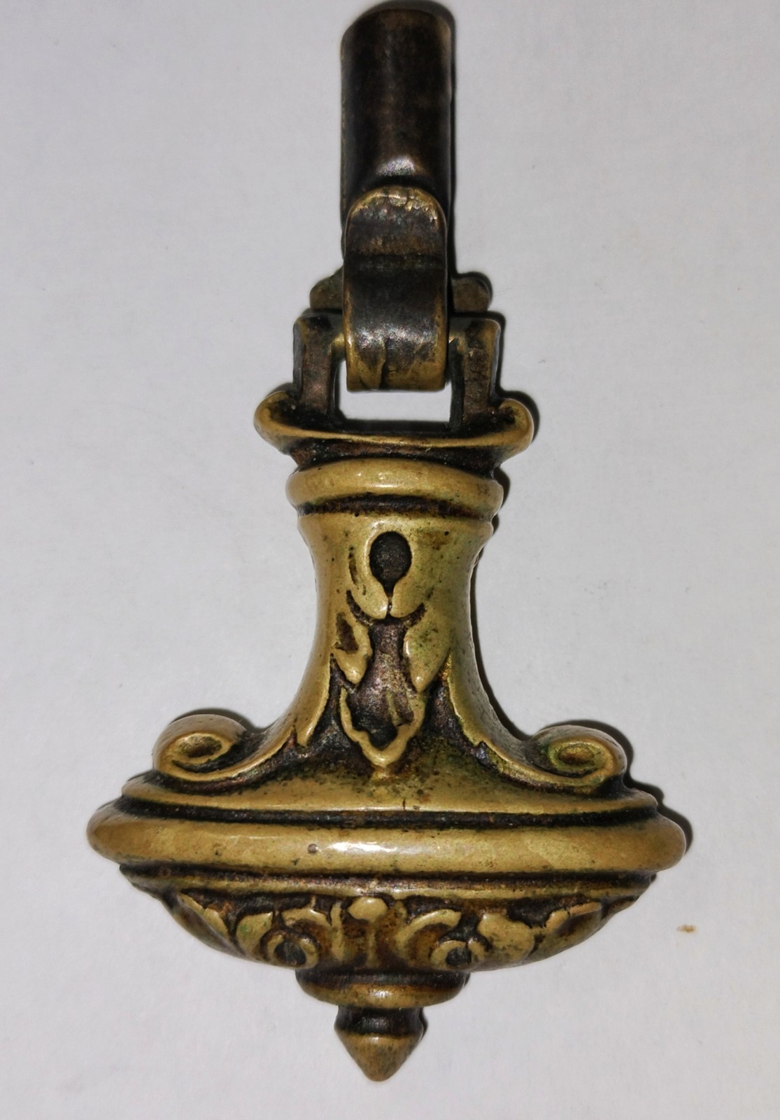 KBC Ornate Brass Drawer Pulls Drop pull Antique G407 G569 Single Mount Lot Of 4