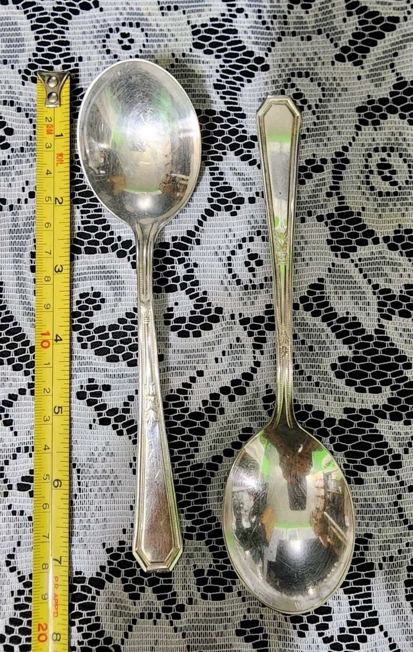 LOT OF 2 VINTAG c1923 MAYFAIR 🎡🎠 PATTERN SILVERPLATED “7” GUMBO SOUP SPOONS 🥣