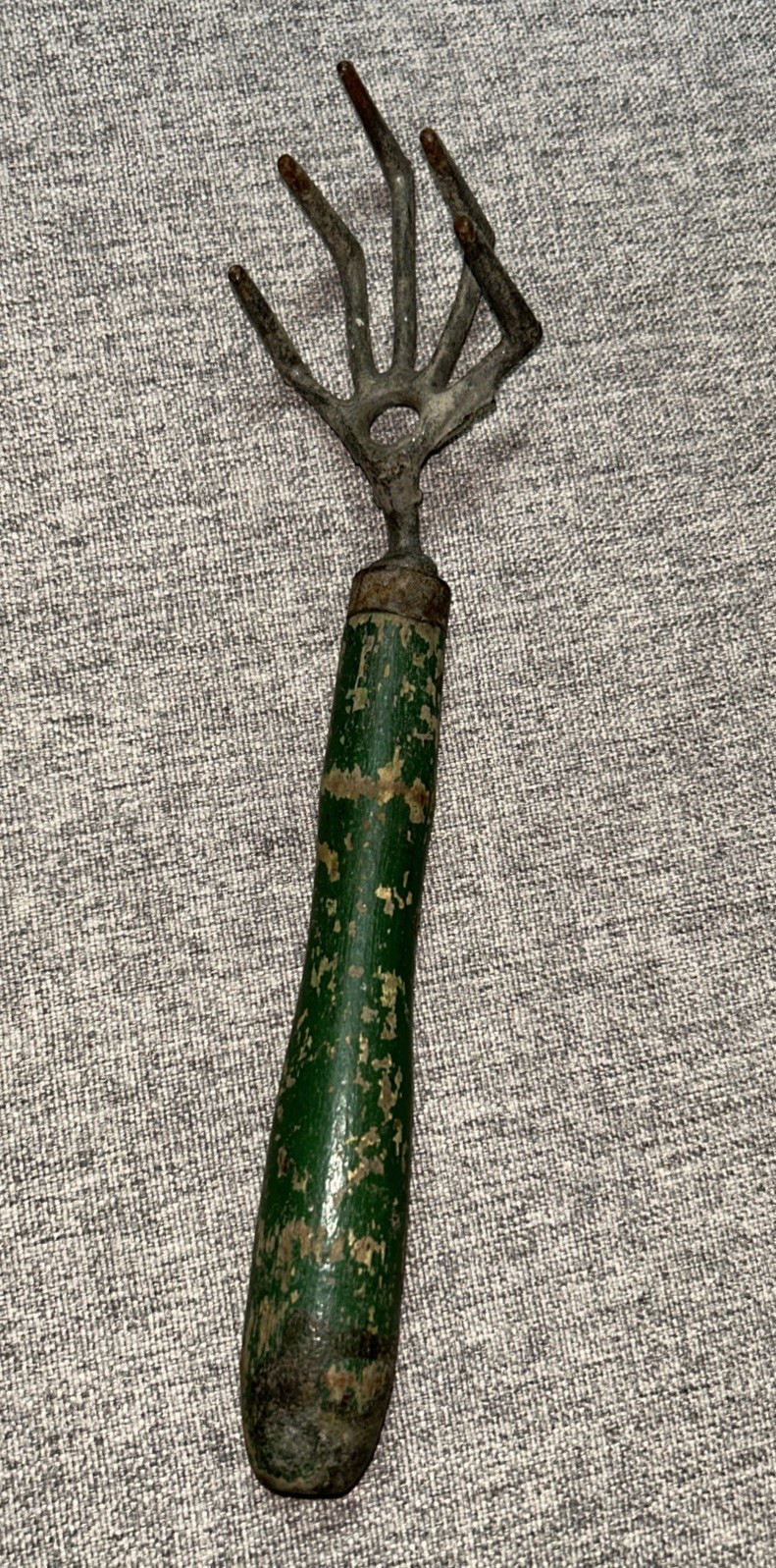 Rare Primitive Garden Tool Tine Hand Claw Fork Cultivator Wood Handle Hand Rake