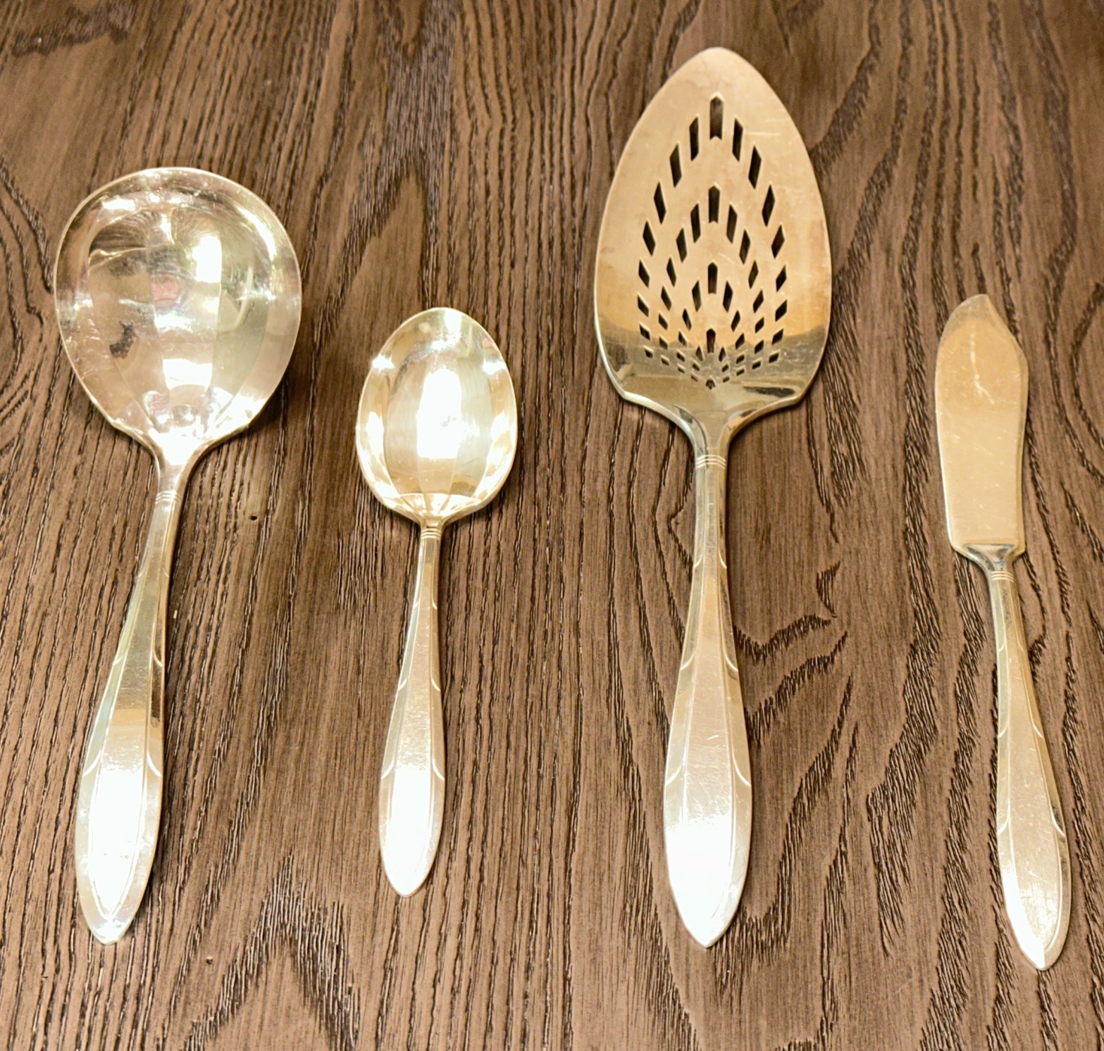 Oneida Nobility Plate 1937 REVERIE Lot Of 4 Pie Server Butter Knife Ladle Spoon