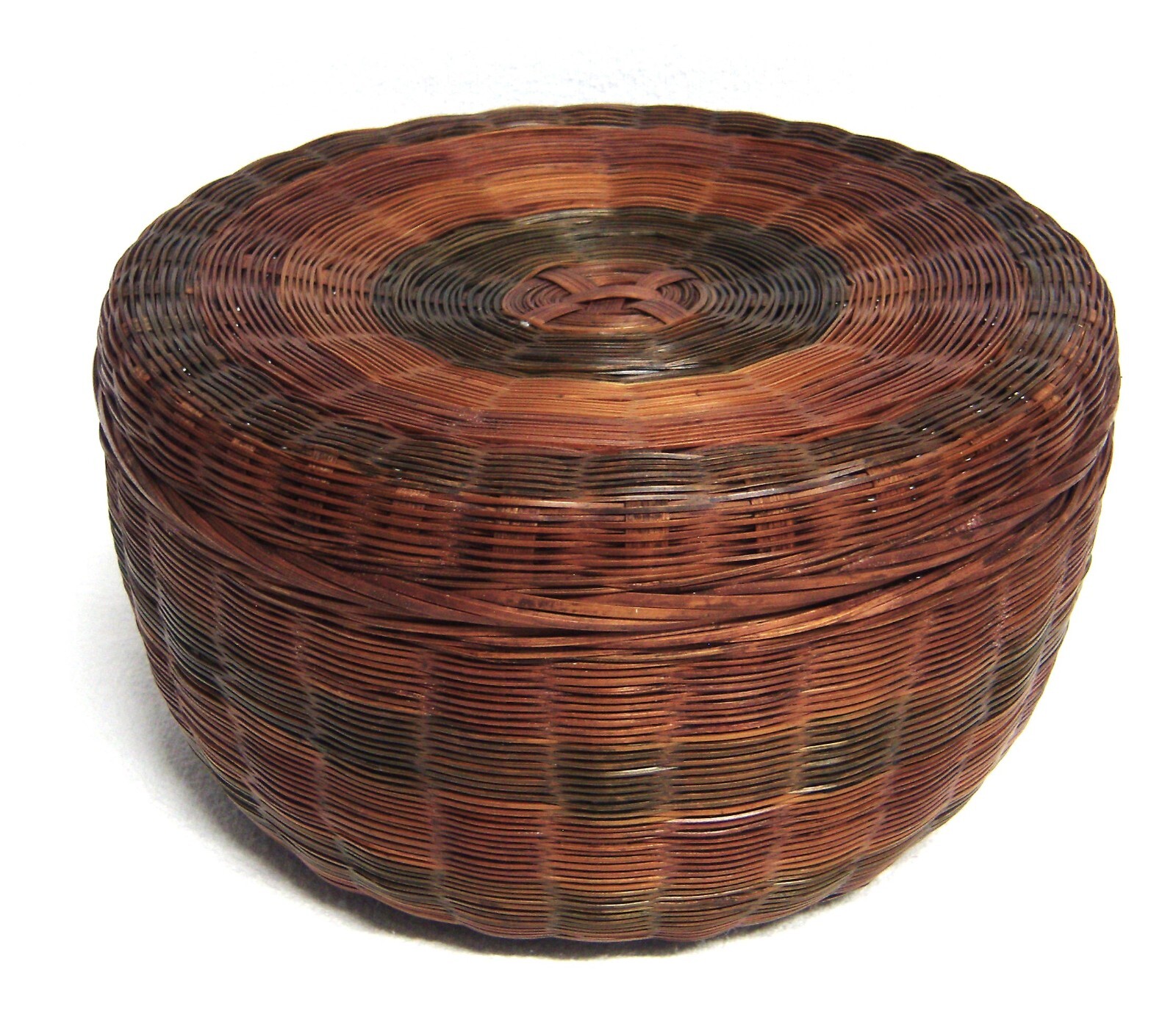 Vtg Chinese Asian Bamboo Wood-Rattan Basket w/Lid Handmade 9″ Diameter x 4.75″ T