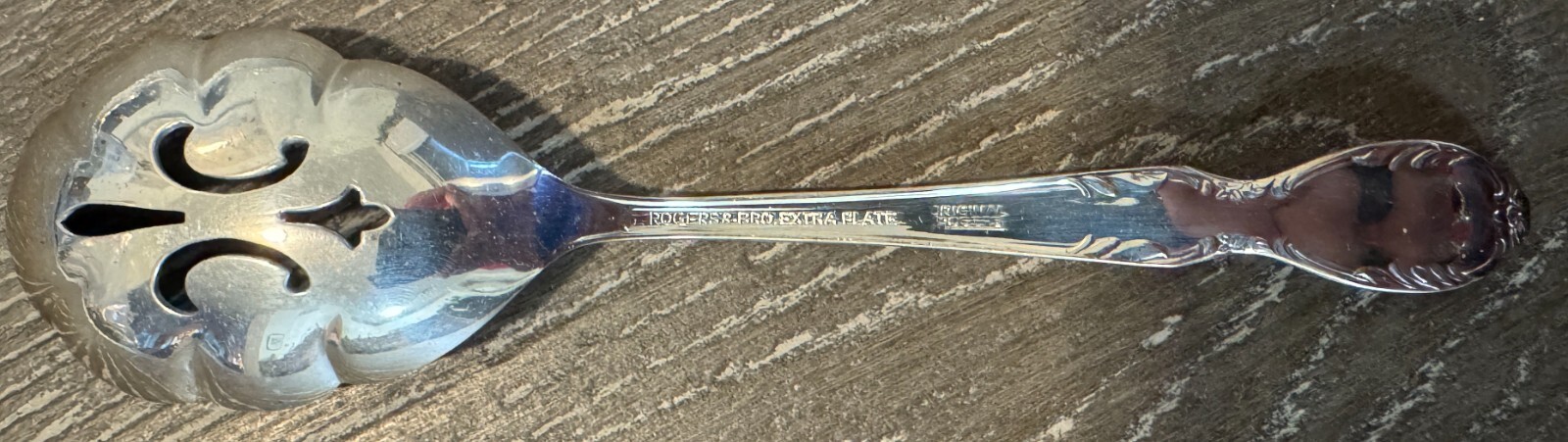 Large Sugar Sifter Royal Manor Silverplate 1956 by International Silver 6 1/4
