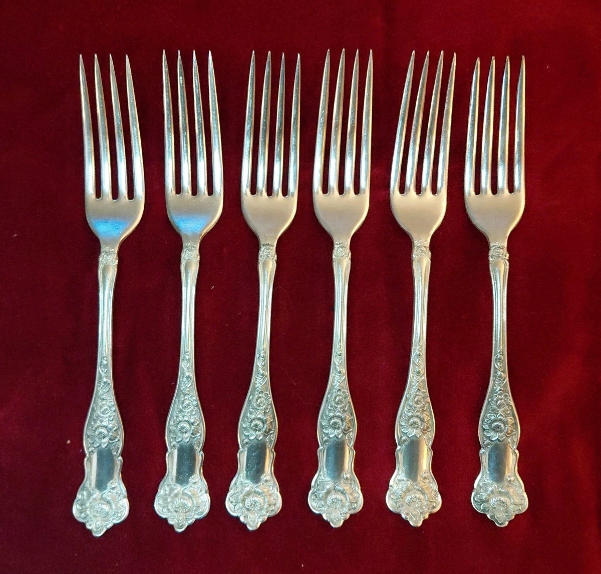 6 Wm. R. C. Silverplate Forks 7″ Flower Poppy? Pattern Pat. 1906