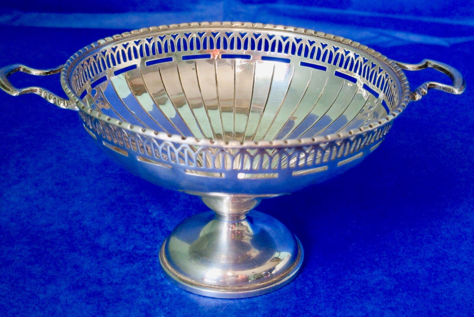 Pearce & Sons, London, Antique Art Deco British Sterling Silver Pedestal Bowl