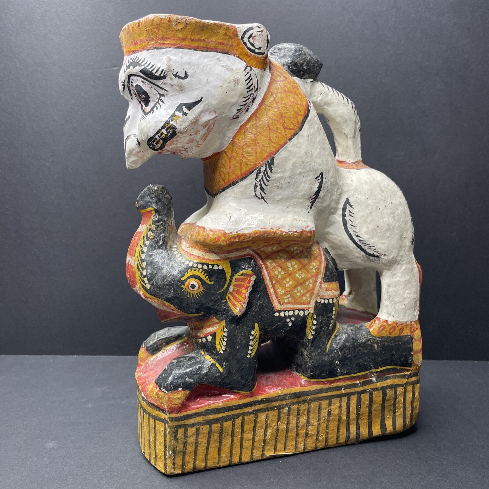 Antique 1890-1920s India Hand-Carved Handpainted Solid Wood Lion Attack Statue