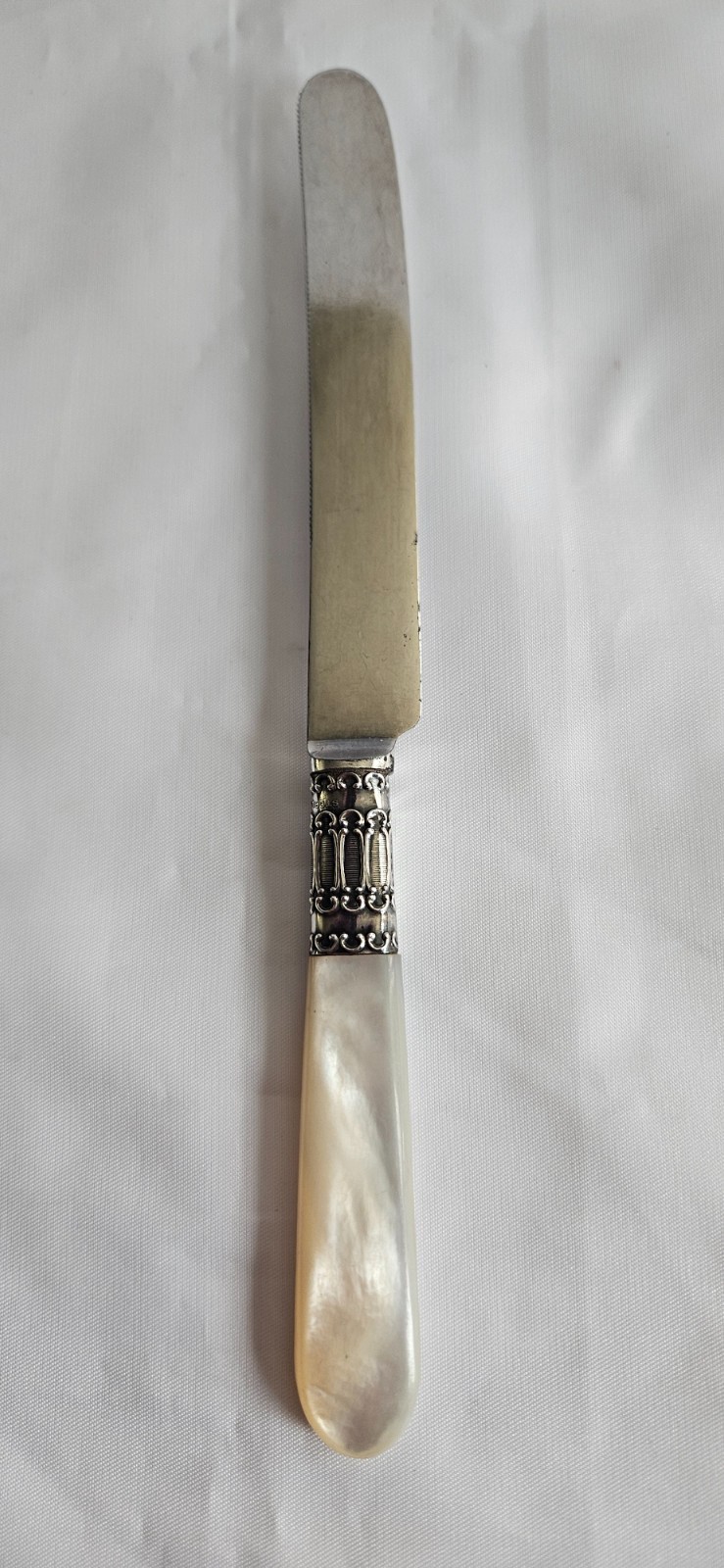 B.B. & B. Philadelphia Knife Mother of Pearl Butter Sterling Collar Individual