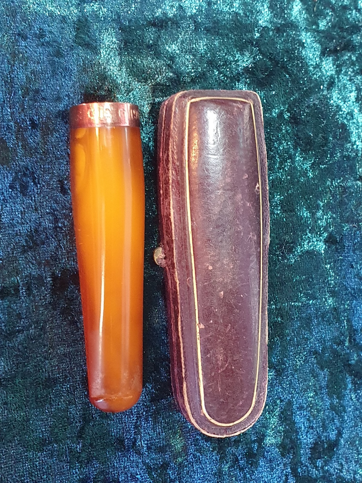 Antique Amber Cheroot/Cigar Holder with 9ct Gold Hallmarked 1899 Ring & Case