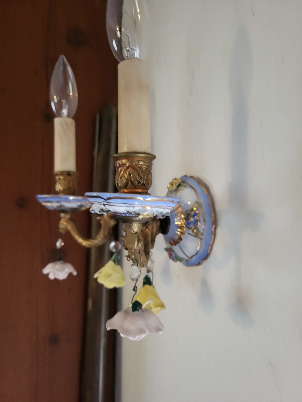 light fixture,Sconce. Italian Capodimonte Style