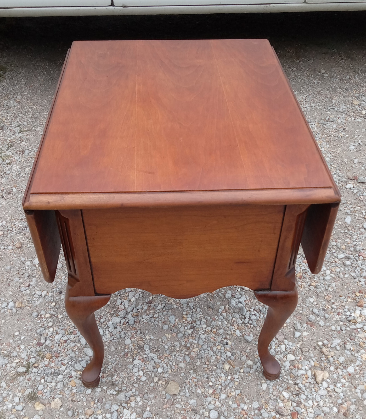 Cherry Thomasville Dropleaf End Table / Side Table (ET620)