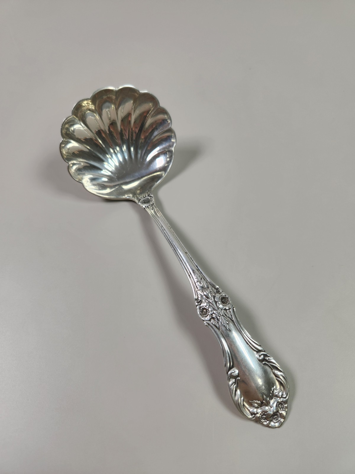 International Sterling Silver Wild Rose Gravy Ladle Scalloped Shell Bowl No Mono