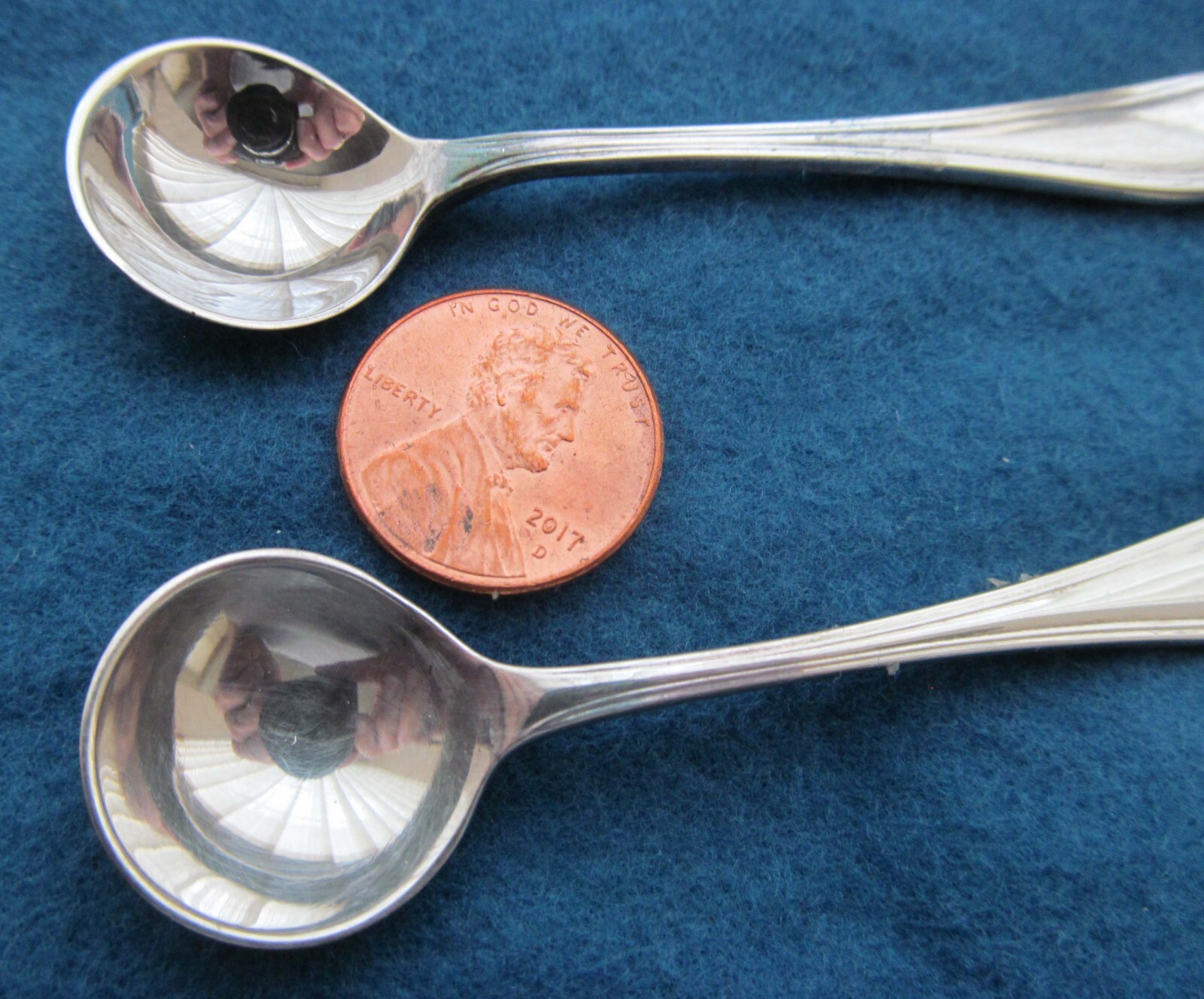 EHJ TWO TINY 3 1/4″ SILVERPLATE SPOONS MARKED J.B. LTD SHEFFIELD ENGLAND X