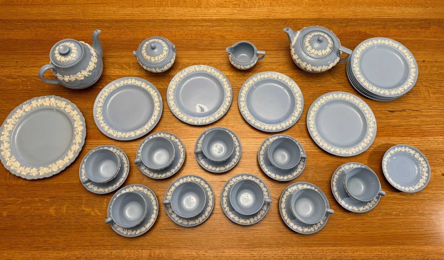 Wedgwood Jasperware Base Set (Great Condition)