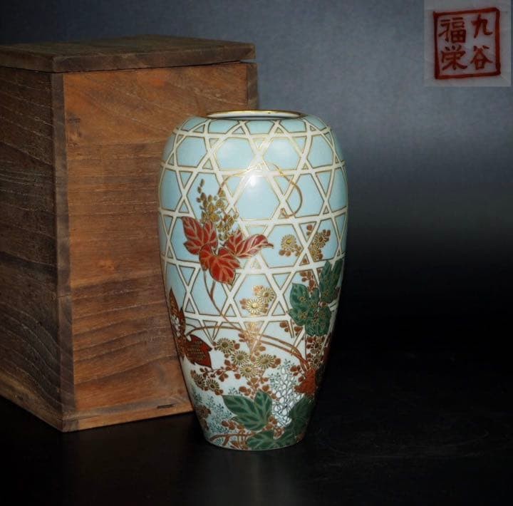 Meiji Taisho Period Kutani Fukuei Four Seasons Flower Vase White multicolor