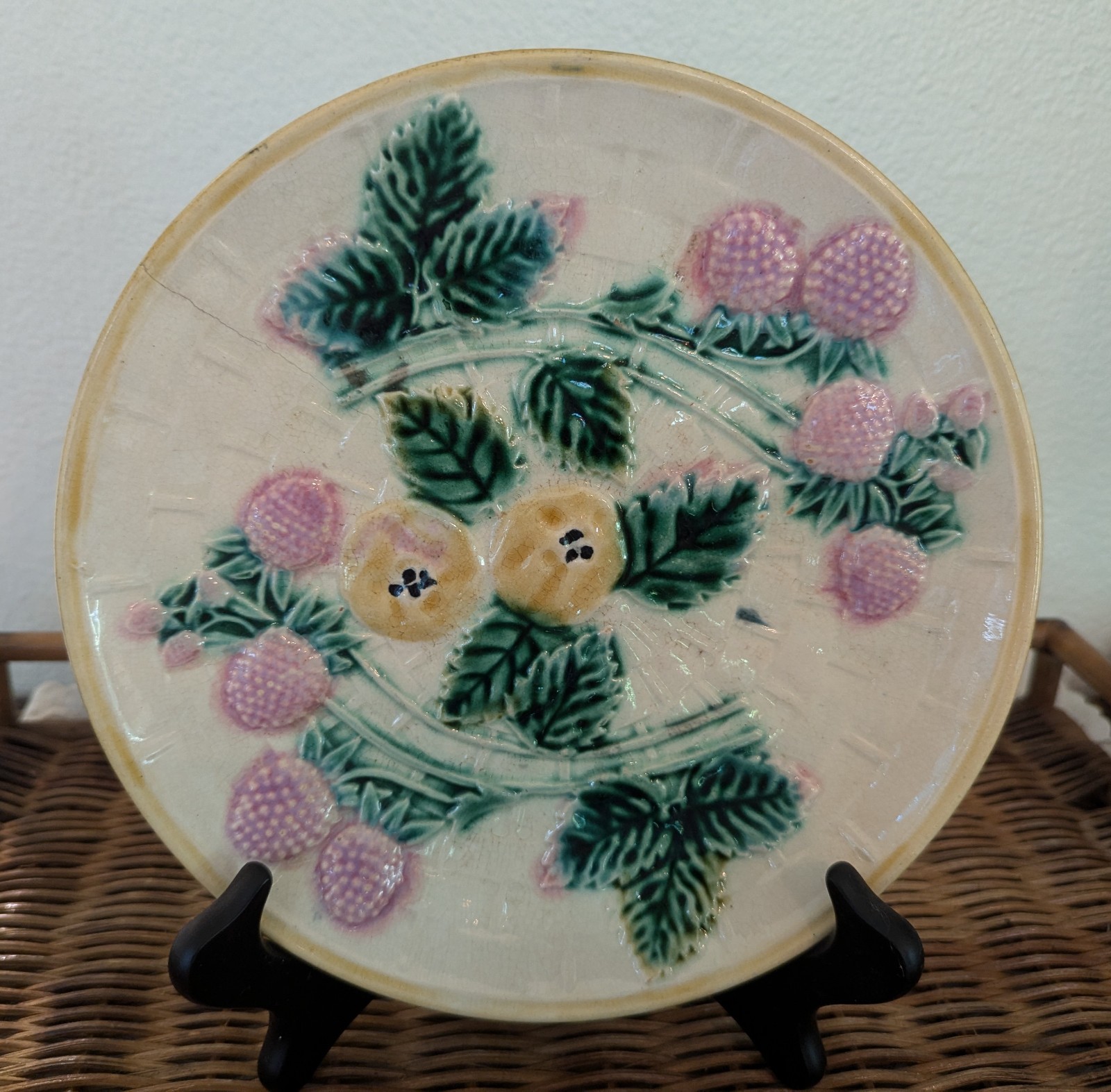 Antiq. Etruscan Majolica Charger Plate Griffen Smith Hill Thistle Berry Fern GSH