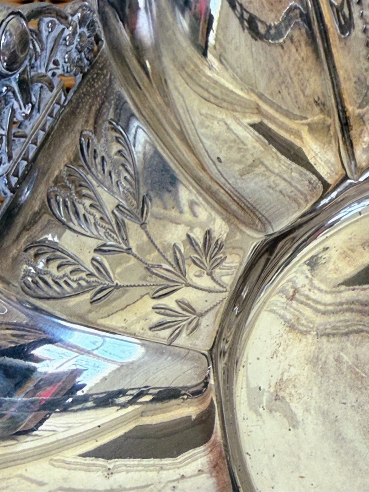 Victorian Meriden Quadruple Silverplate Centerpiece Basket Birds Flowers