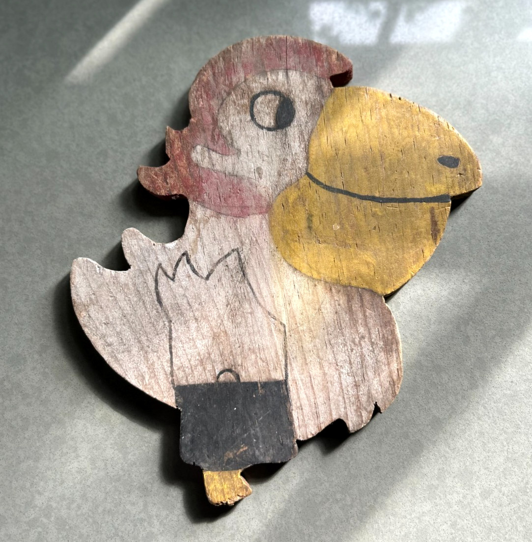 Antique PAINTED WOOD PELICAN Primitive Bird Plaque Nautical Fragment Handmade 9″