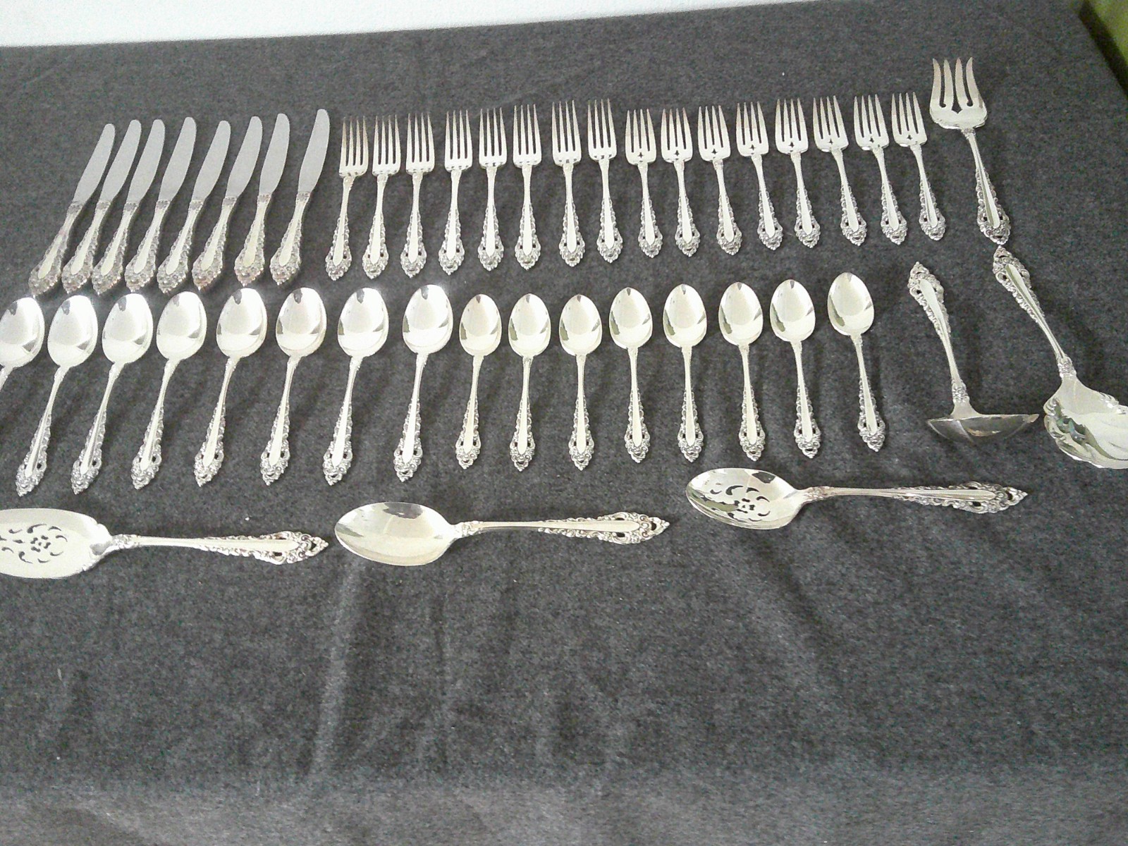 Oneida Community Royal Grandeur Dinner Service Set for 8 Plus Serving Pieces