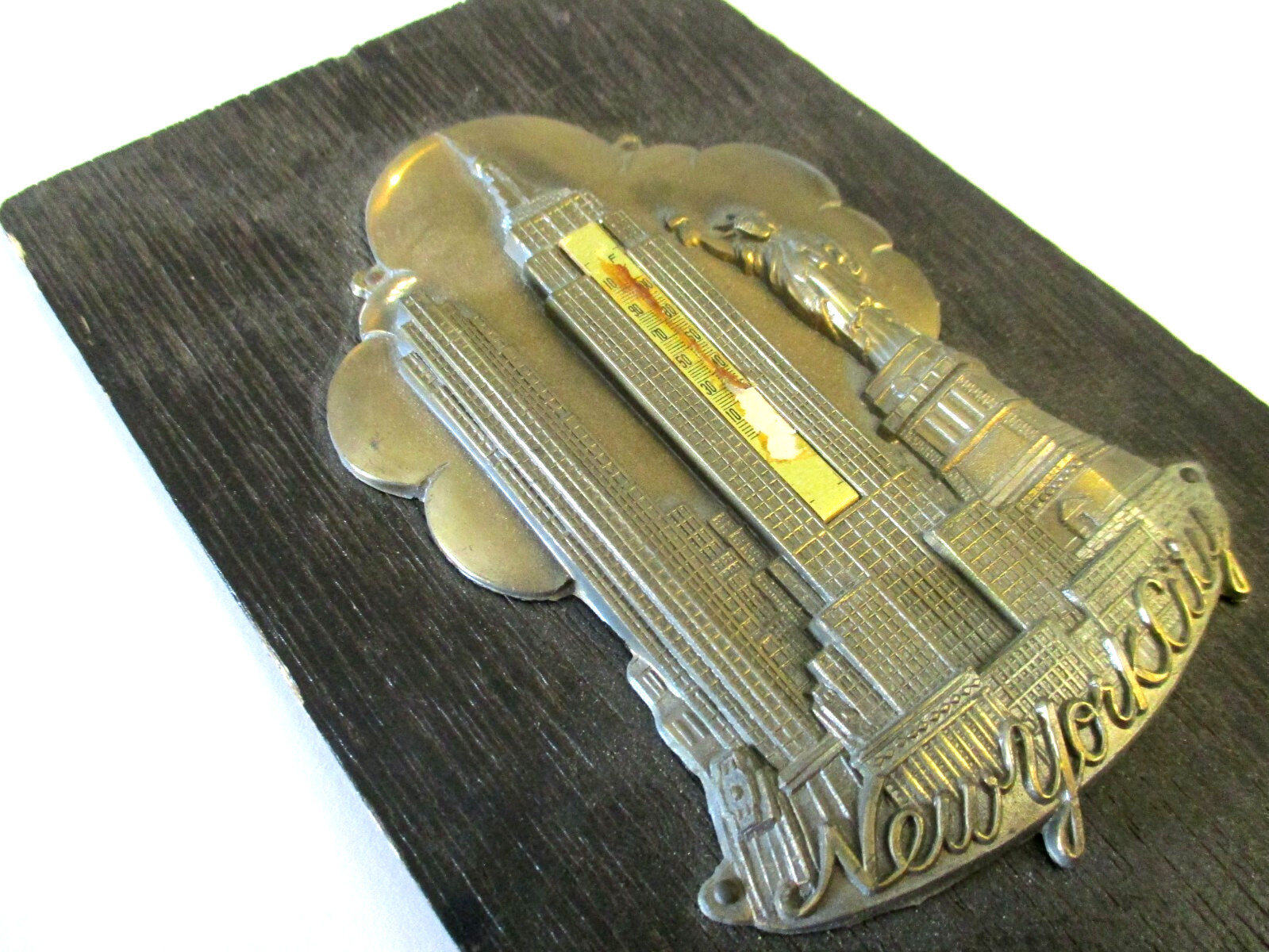 NEW YORK VINTAGE METAL ON LIGHT WOOD 6.50 X 4.25 INCHES