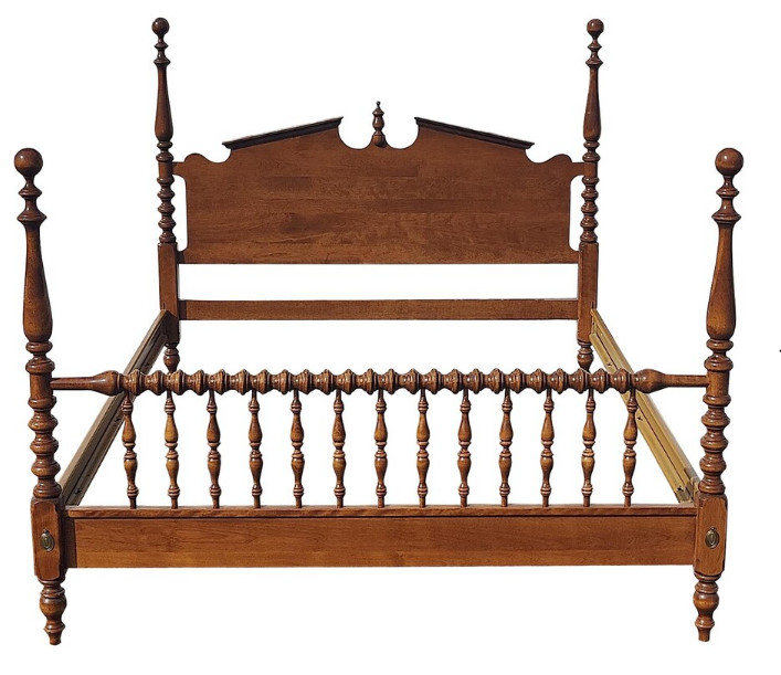 Ethan Allen Heirloom Nutmeg Maple Queen Colonial Four Poster Pediment Bedframe