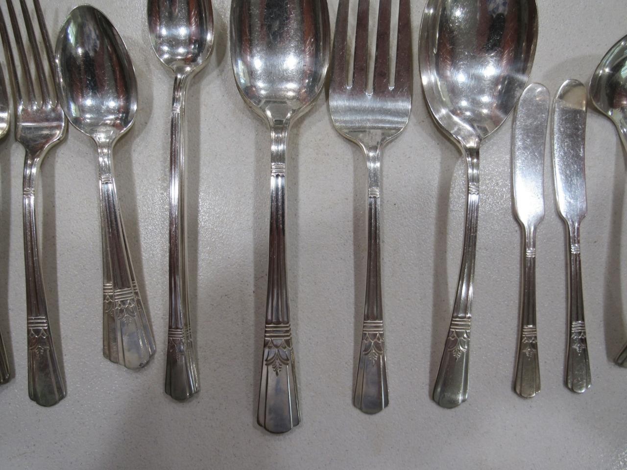 Court (Silverplate, 1939) by International Silver -22 Pieces