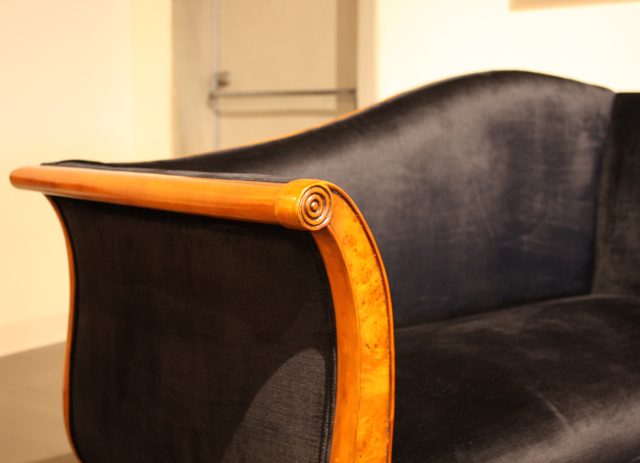 Beautiful Biedermeyer style settee with burl and black velvet fabric