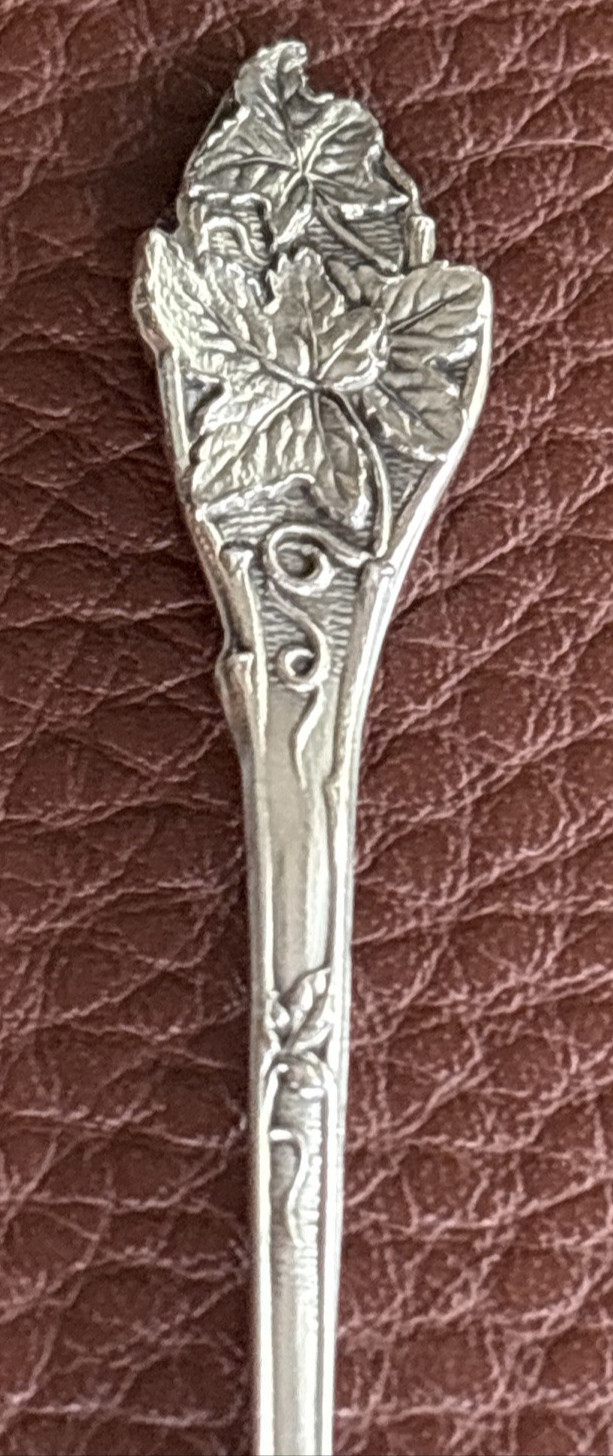 Los Angeles California 3.75″ Sterling Souvenir Spoon Fruit Series #6 Grape 5g