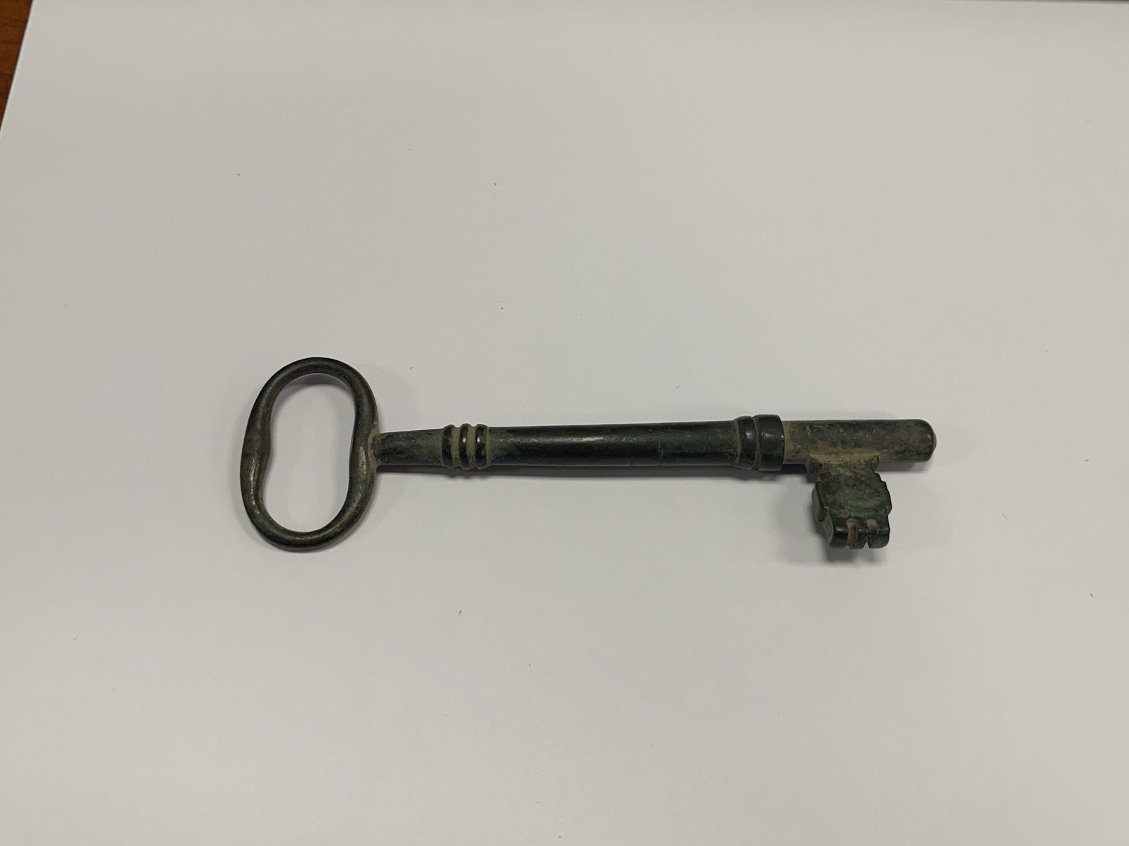 Antique Brass Skeleton Key Solid Barrel 5.25″ Jail Cellar Church Castle Door