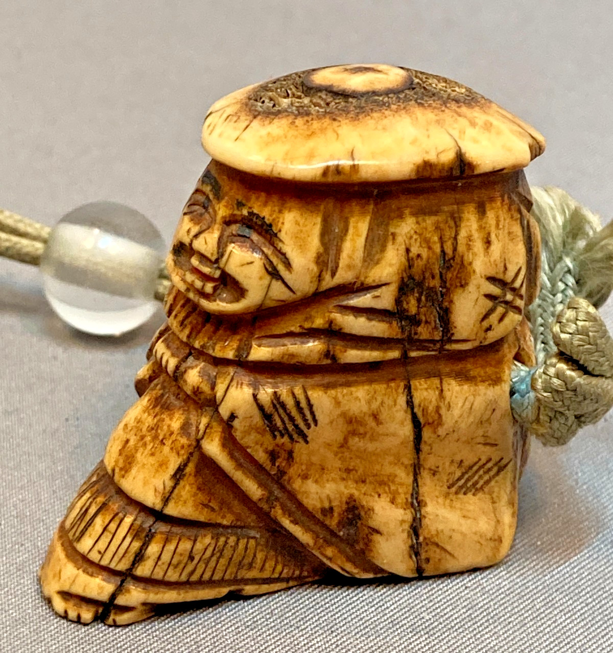 Japanese sea shell Inro Hermit Netsuke & Ojime Antique Original Sagemono