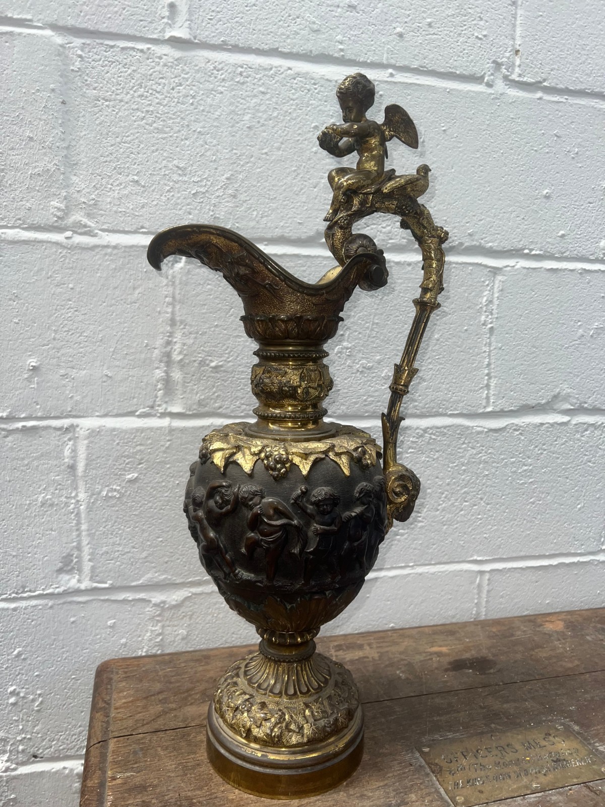 MAGNIFICENT ANTIQUE BRONZE ORMOLU EWER URN – BACCHIC PUTTI LATE 19thC