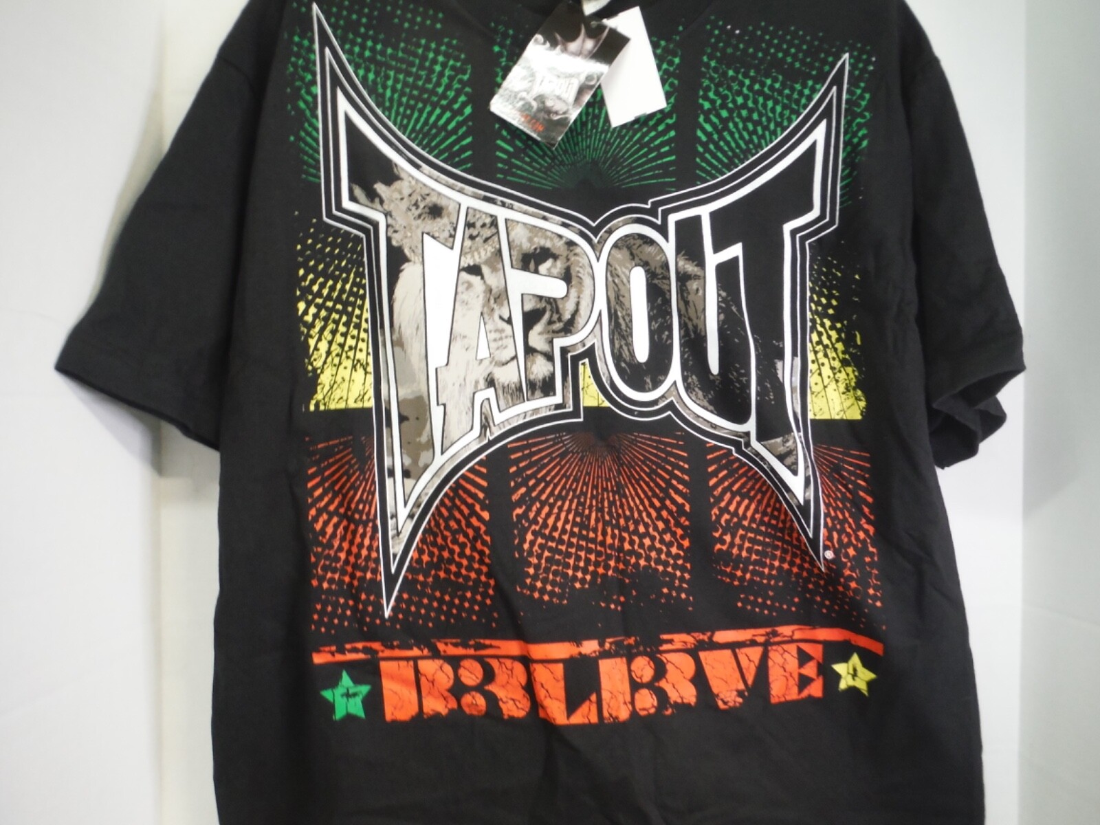 NWT UFC Tapout MMA Vintage Tshirt XL black, yellow, green and red, Lion LARGE