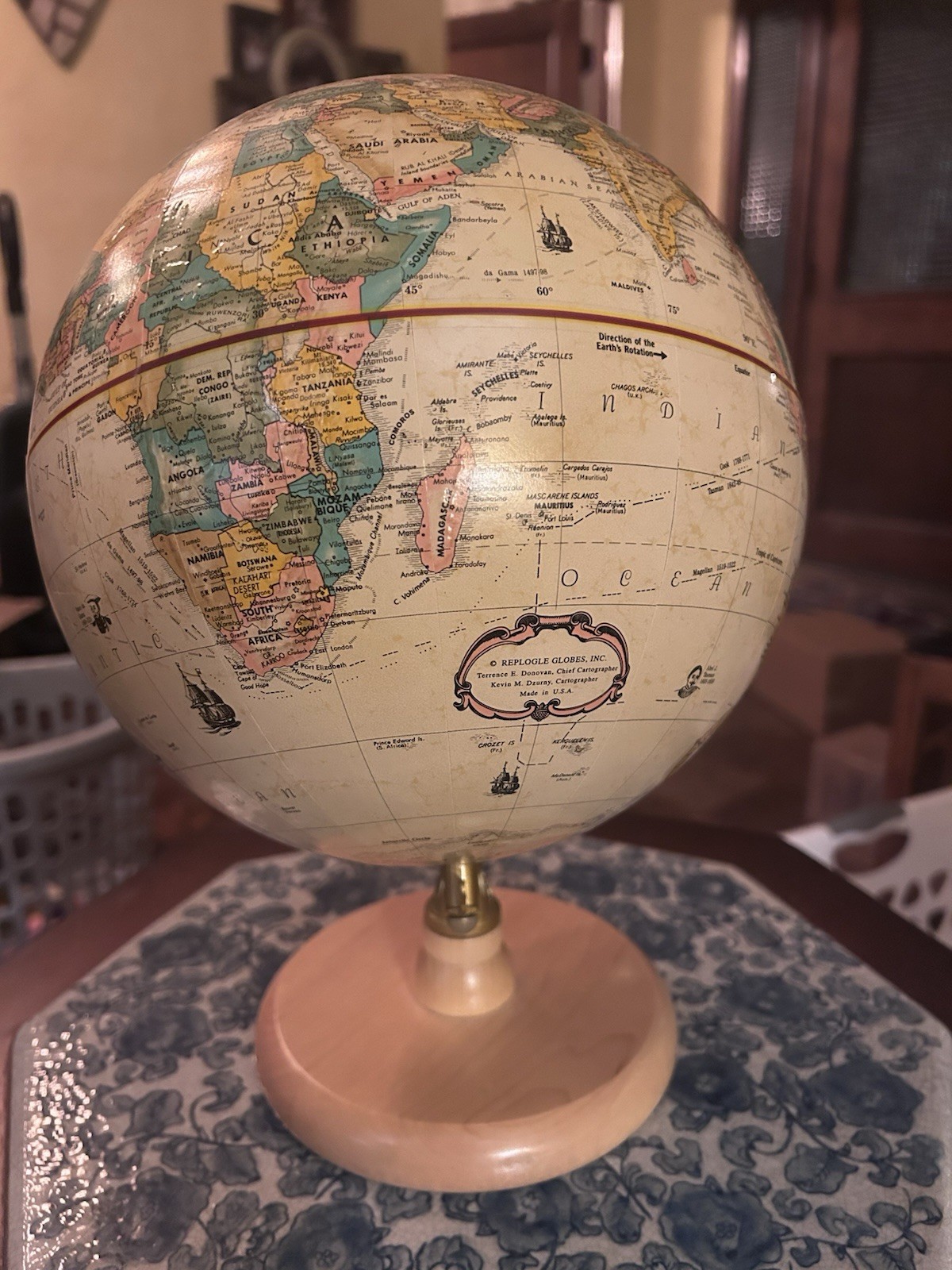REPLOGLE Raised Globe World Classic Series Made In USA Wood Base 9 in Diameter