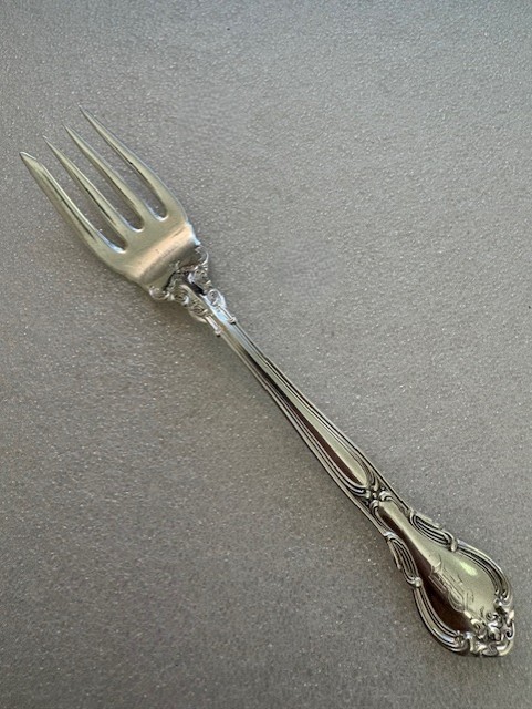 Gorham Sterling Silver 1896 Chantilly Flatware Salad Fork 5 3/4″ 1.0oz mono “B”