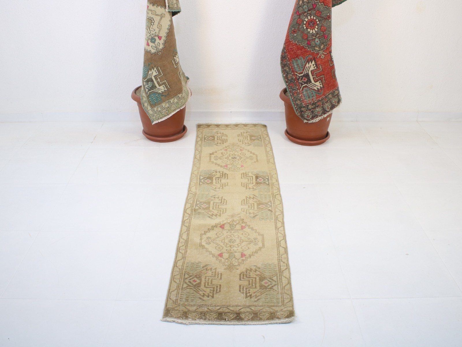 Vintage Turkish Runner 1.6×6.0 ft | Handmade Wool Beige Brown Rug | 49×183 cm