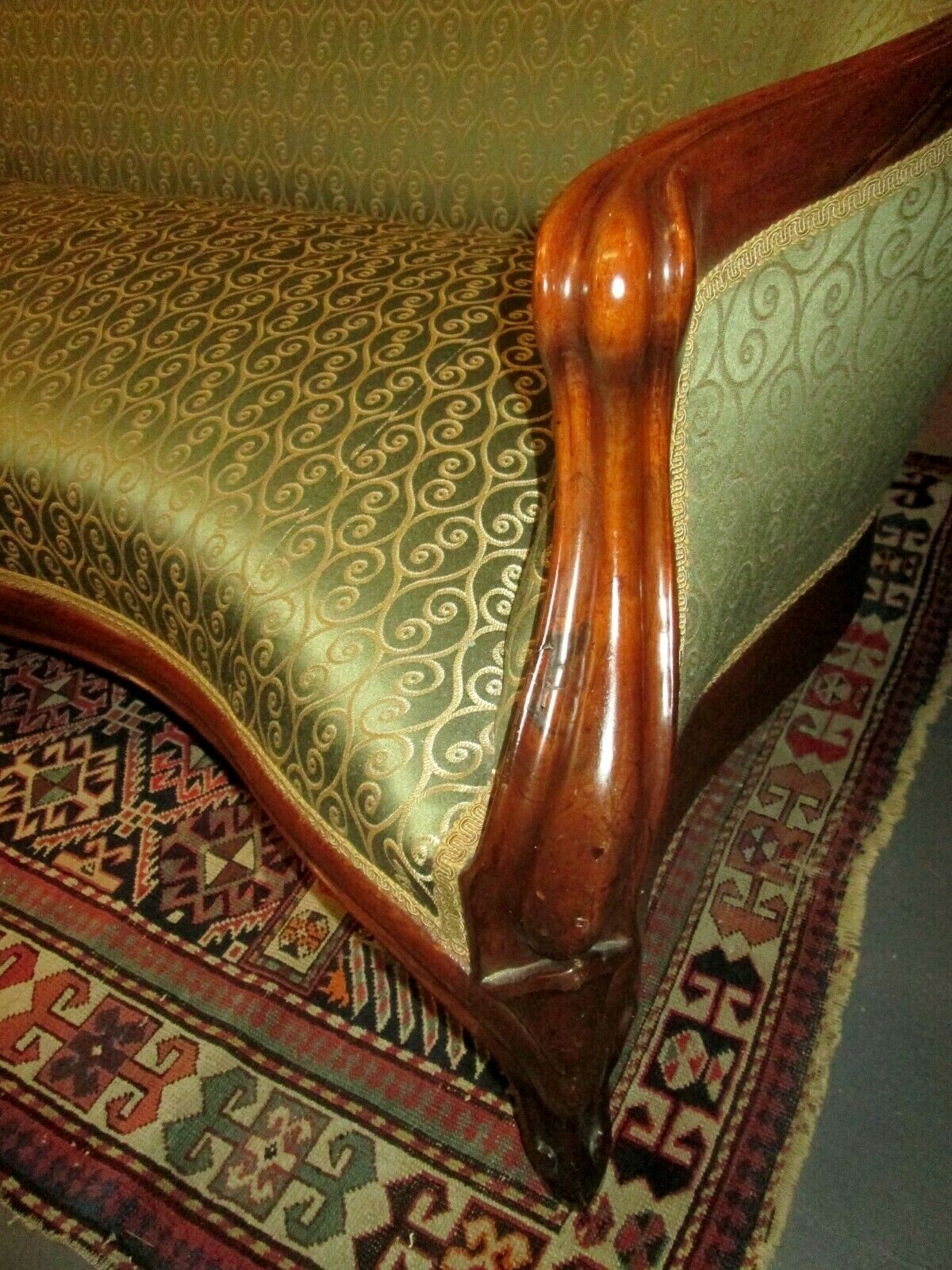 RARE LAMINATED ROSEWOOD JOHN HENRY BELTER ROCOCO REVIVAL 82″ SOFA SCROLL PATTERN